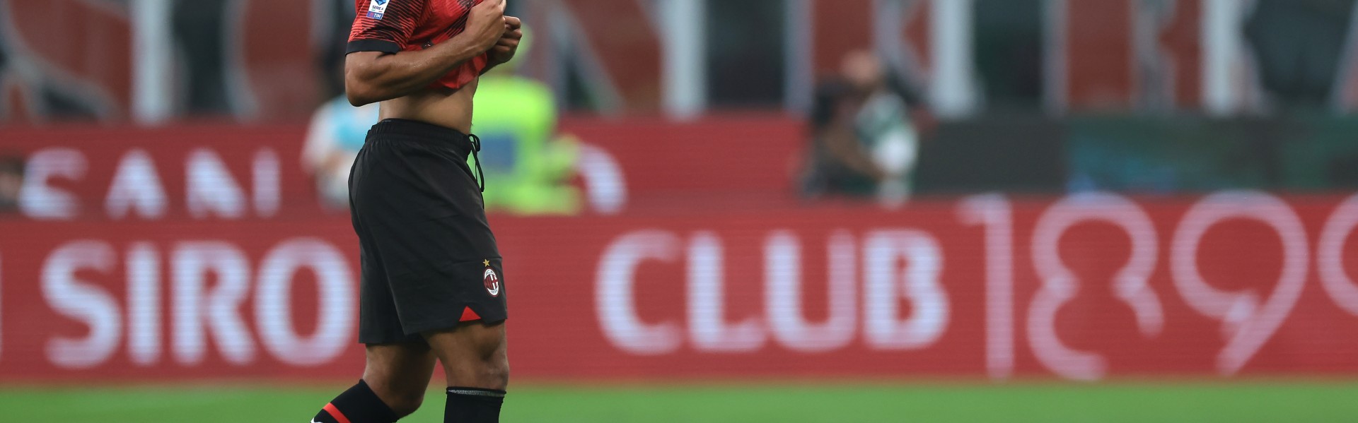 都体：阿莱格里非常赏识奇克作为多面手的属性，坚决阻拦其离队